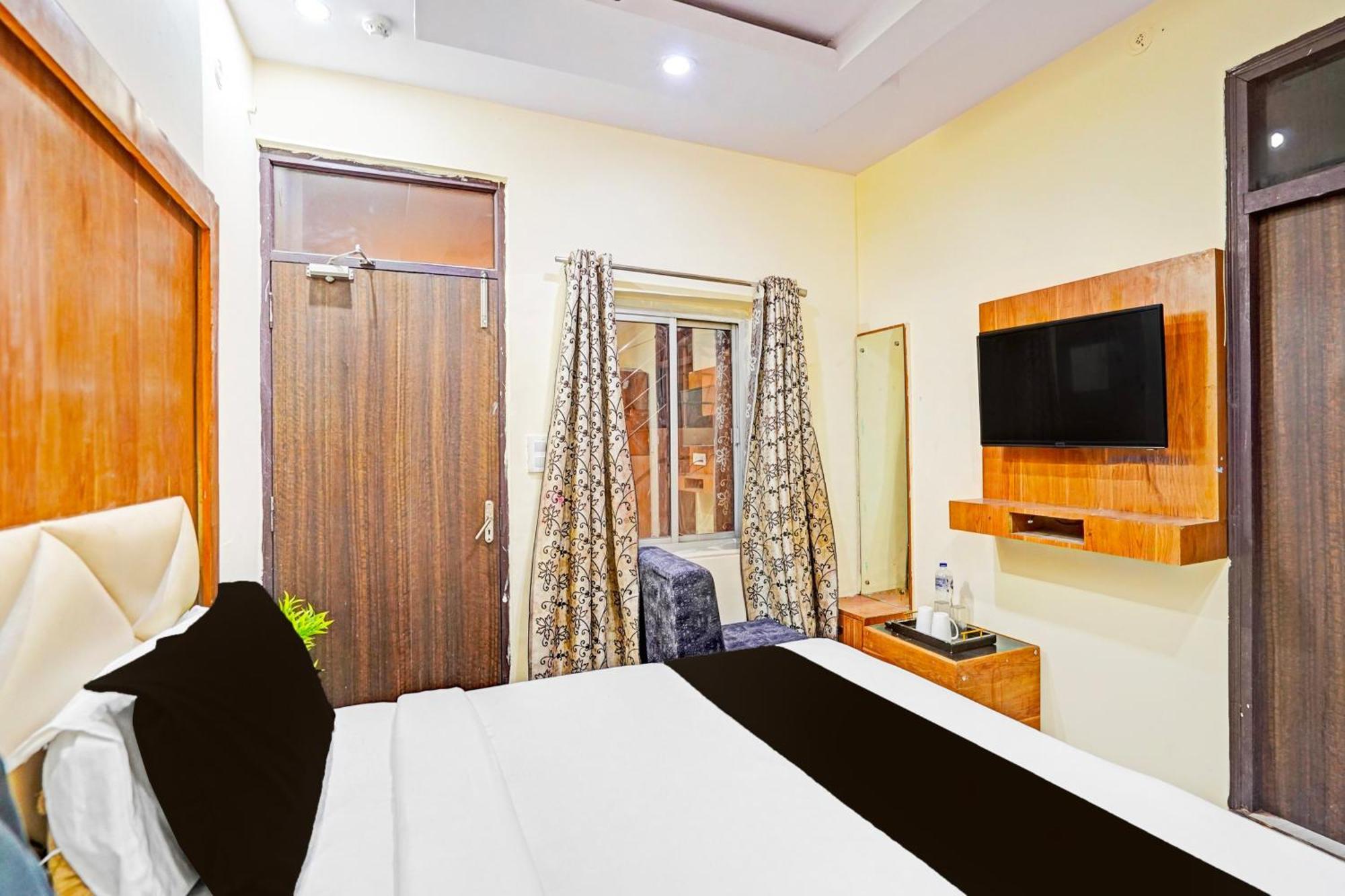 Super Hotel O Charbagh Formerly Khalsa Inn Lucknow Esterno foto