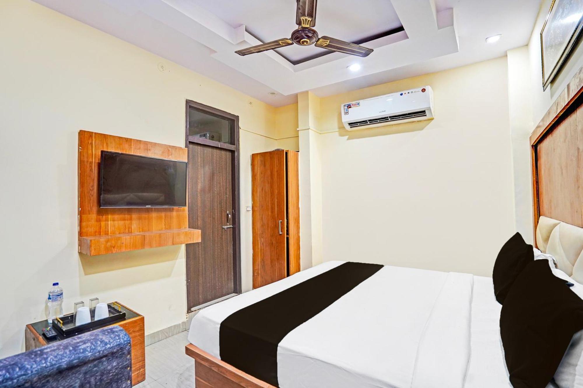 Super Hotel O Charbagh Formerly Khalsa Inn Lucknow Esterno foto