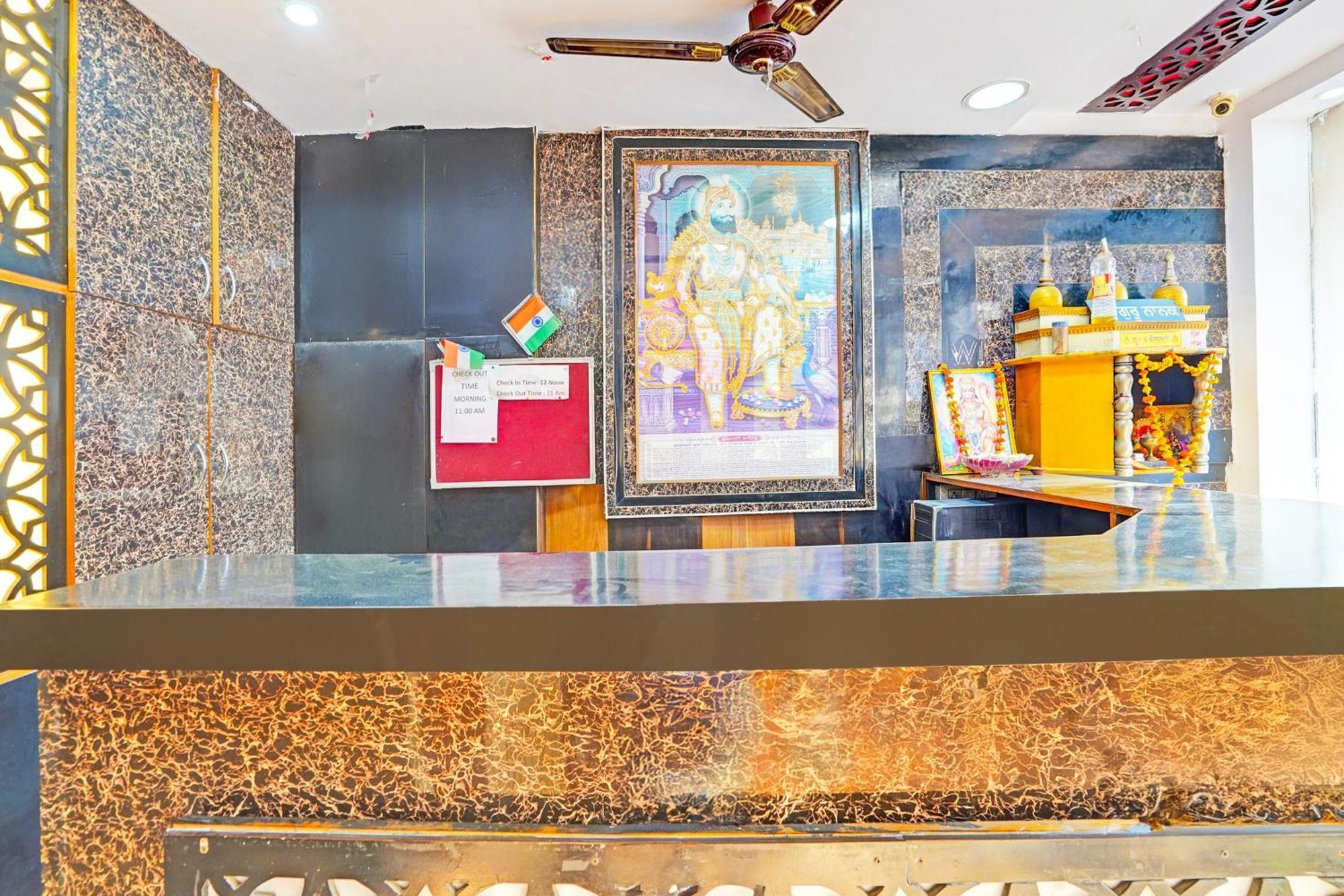 Super Hotel O Charbagh Formerly Khalsa Inn Lucknow Esterno foto